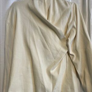 Leslie Fay Elegant Cream Turtleneck Sweater